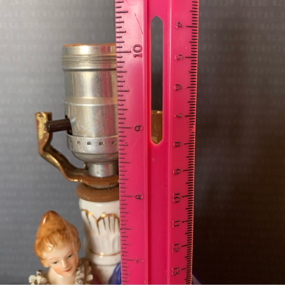 VTG COLONIAL LAMP LADY AND MAN VANITY BOUDOIR - Picture 10 of 11